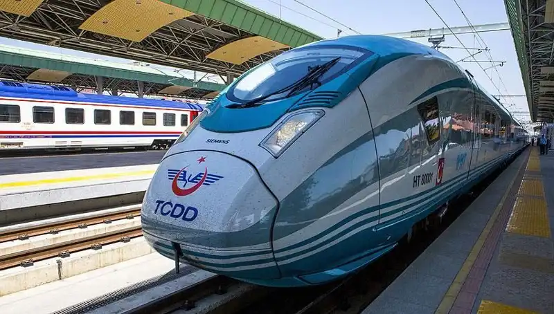 TCDD, 140 Yeni Tren Makinisti Adayı Alacak! Başvuru Şartları ve Süreci