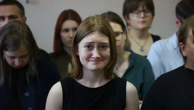 19 Yaşındaki Rus Aktivist Darya Kozyreva, Savaş Karşıtı Faaliyetleri Nedeniyle Hapse Gönderildi