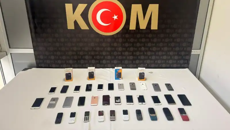 Gümrük Kaçağı 37 Cep Telefonu Ele Geçirildi: Olayın Perde Arkası