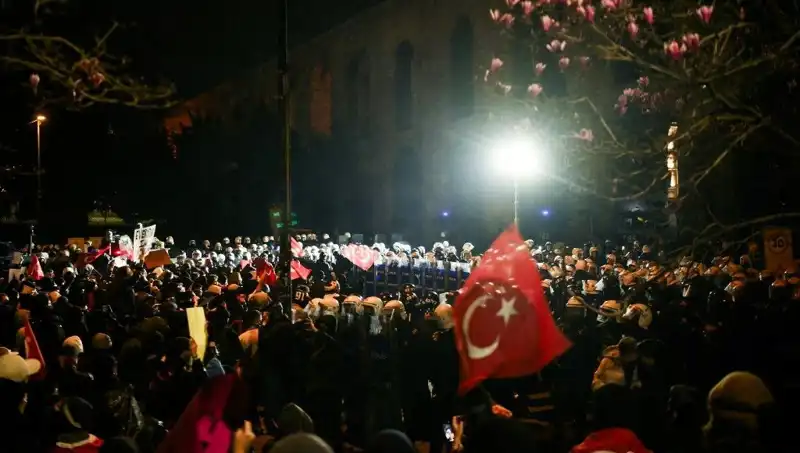 Gösterilerde Tutuklanan Gazetecilere Tahliye: Medya Özgürlüğü İçin Büyük Bir Kazanım