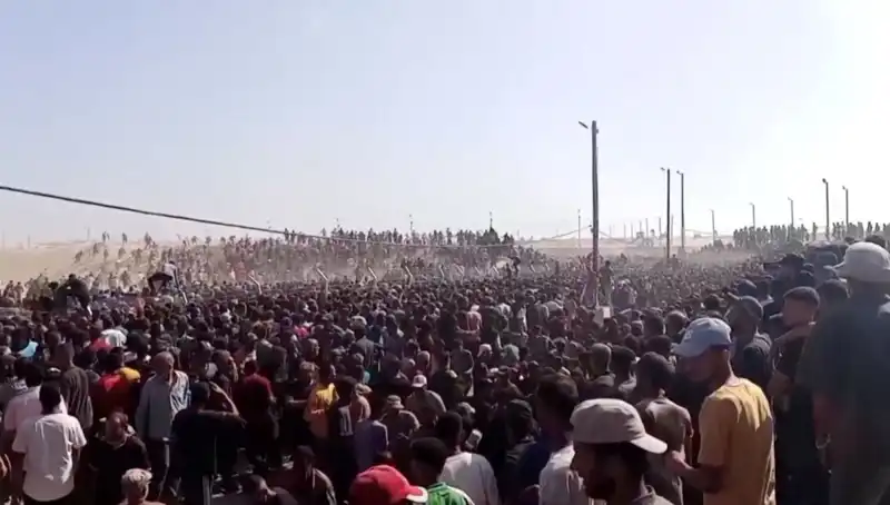 Gazze'de İsrail'in Yardım Dağıtım Noktasına Düzenlediği Saldırıda 26 Kişi Hayatını Kaybetti
