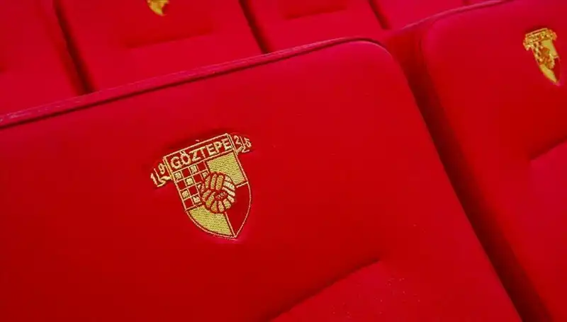 Göztepe, Genç Yetenek Junior Olaitan'la Sözleşme İmzaladı!