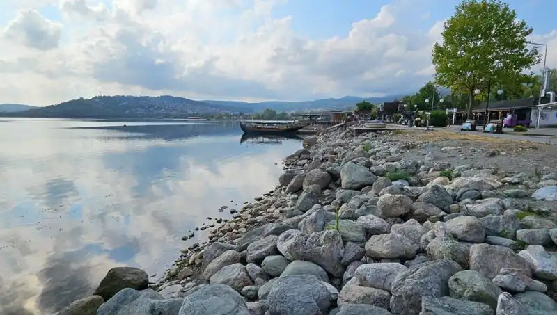 Sapanca Gölü’nde Su Seviyesi Düşüyor: Nedenleri ve Sonuçları