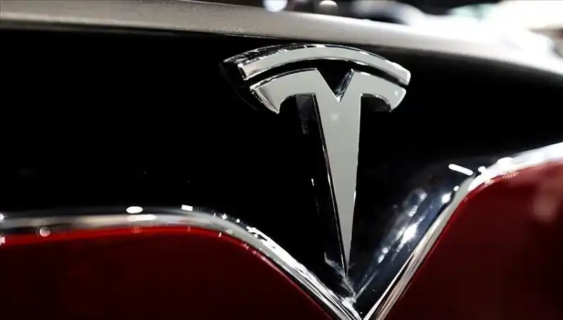 Tesla'da Ucuz Model Tartışması ve FSD Beklentileri Karşı Karşıya