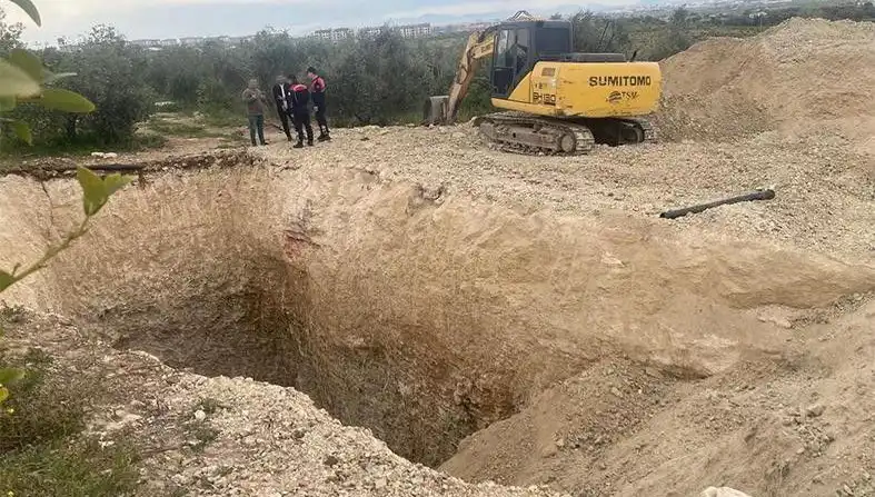 İzinsiz Kazı Yapan 4 Kişi Gözaltına Alındı: Yeraltındaki Sırlar Ortaya Çıktı