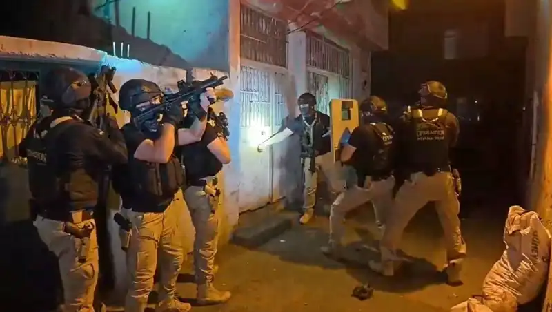 İstanbul'da DAEŞ'e Yönelik Geniş Kapsamlı Operasyon: 18 Gözaltı