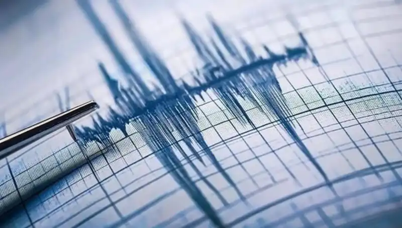Antalya’da 3.9 Büyüklüğünde Deprem: Gelişmeler ve Vatandaşların Tepkileri