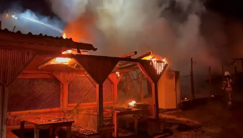 Şile’de Altı Gözleme Restoranı Yangınla Küle Döndü: Detaylar