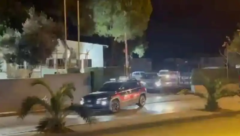 İzmir'de 24 Saatlik Dev Operasyonda 141 Hükümlü Yakalandı
