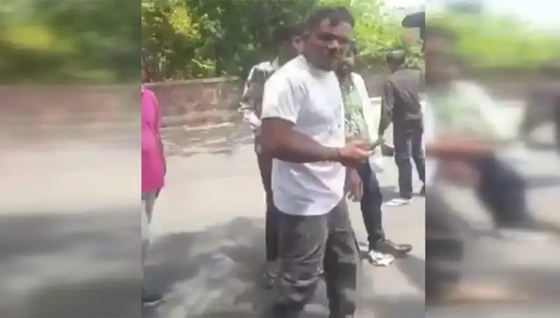 11A Yolcusunun Unutulmaz Anıları: "Biri Beni Yakaladı" Olayını Anlatıyor