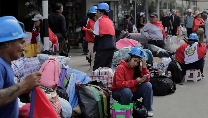 Peru'da Madenciler Sokaklara Döküldü: Talepler Ne Olacak?