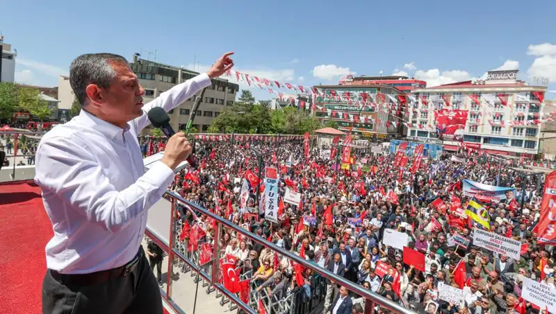 Özgür Özel'den Sarsıcı Açıklama: Örgüte Silah Bırakma Çağrısı