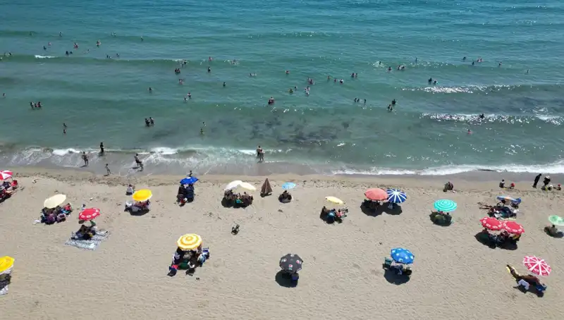 Tekirdağ'da Sıcak Hava, Sahillere Akın Edenleri Sevindirdi!