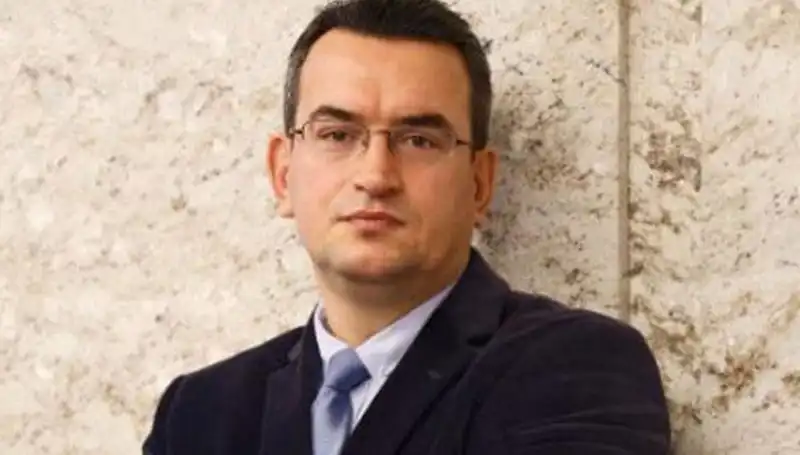 Metin Gürcan'ın Hayatı ve DEVA Partisi'ndeki Rolü