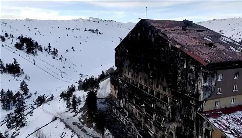Kartalkaya'daki Yangın Faciasında 6 Kişi Tutuklandı, Soruşturma Derinleşiyor