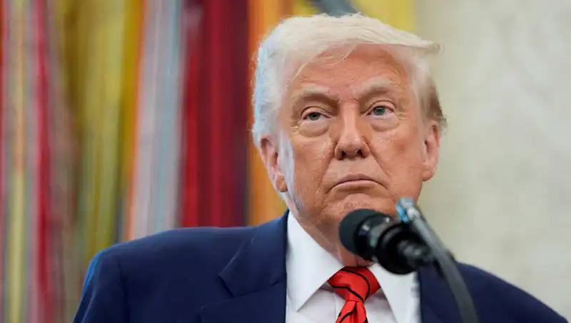 Trump, G7 Zirvesinden Erken Ayrıldı: Beyaz Saray'da Olağanüstü Toplantı Yapıldı