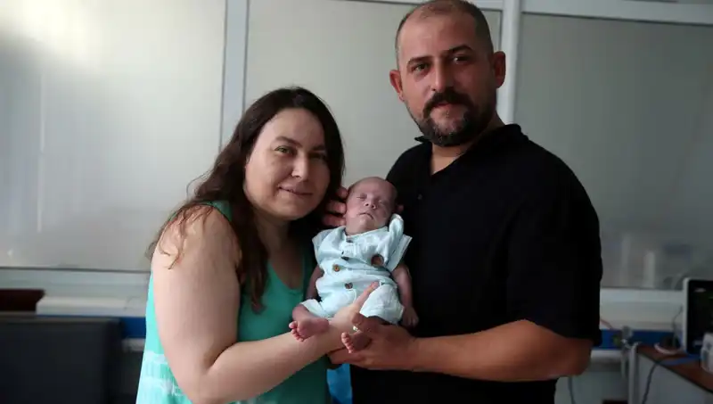 800 Gram Doğdu: 5 Aylık Bebeğin Hayatta Kalma Mücadelesi